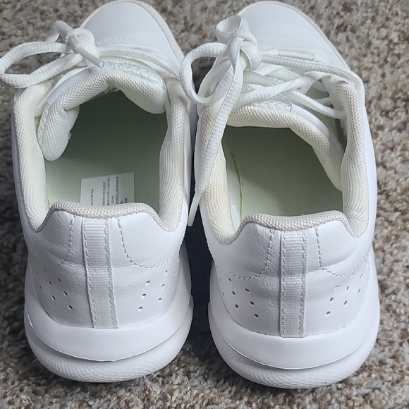 Under Armour White Sneakers - Picture 4 of 8